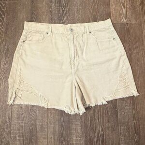 American Eagle Distressed Highest Rise Mom Short – Size 20